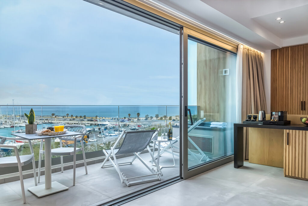 BALCONY-3