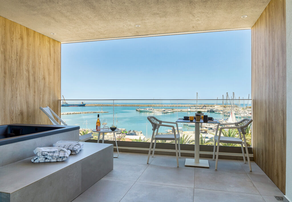 BALCONY-5