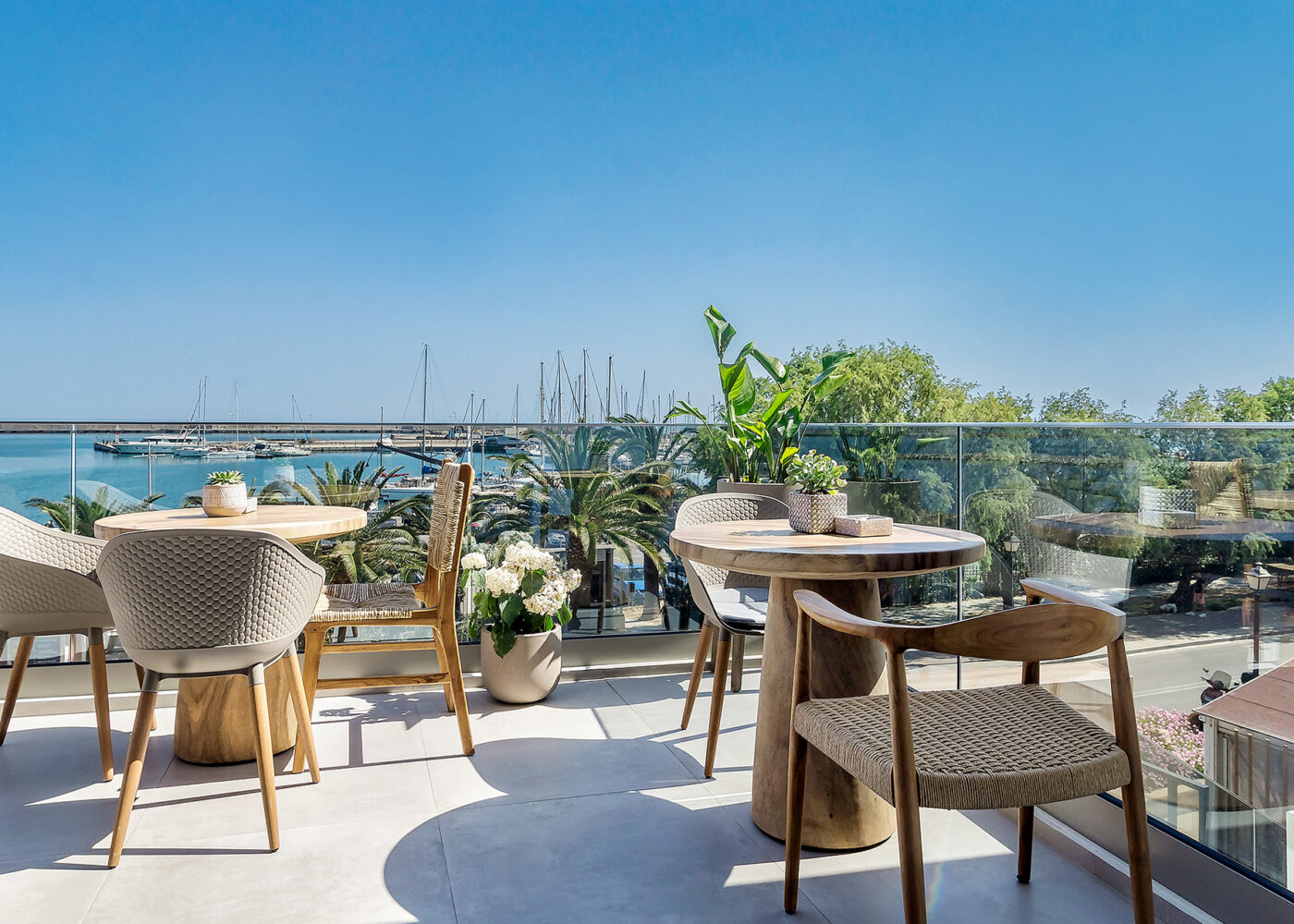 RESTAURANT-4 RESTAURANT-4