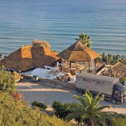Ειδική Κατασκευή με Στέγαστρα από Thatch - Paradise Beach, Κως